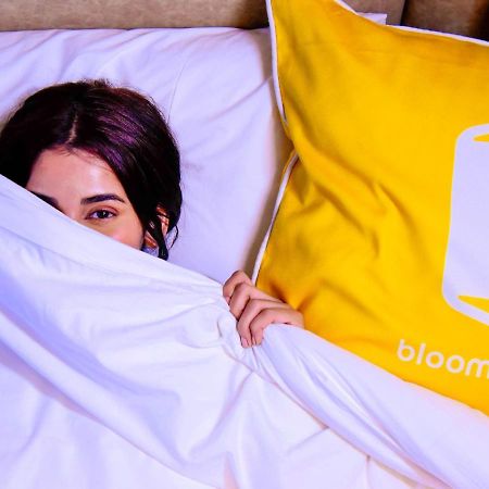 Bloom Hotel - Gachibowli Hyderabad Esterno foto