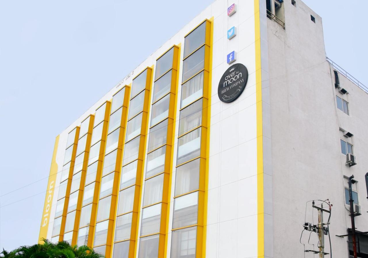 Bloom Hotel - Gachibowli Hyderabad Esterno foto