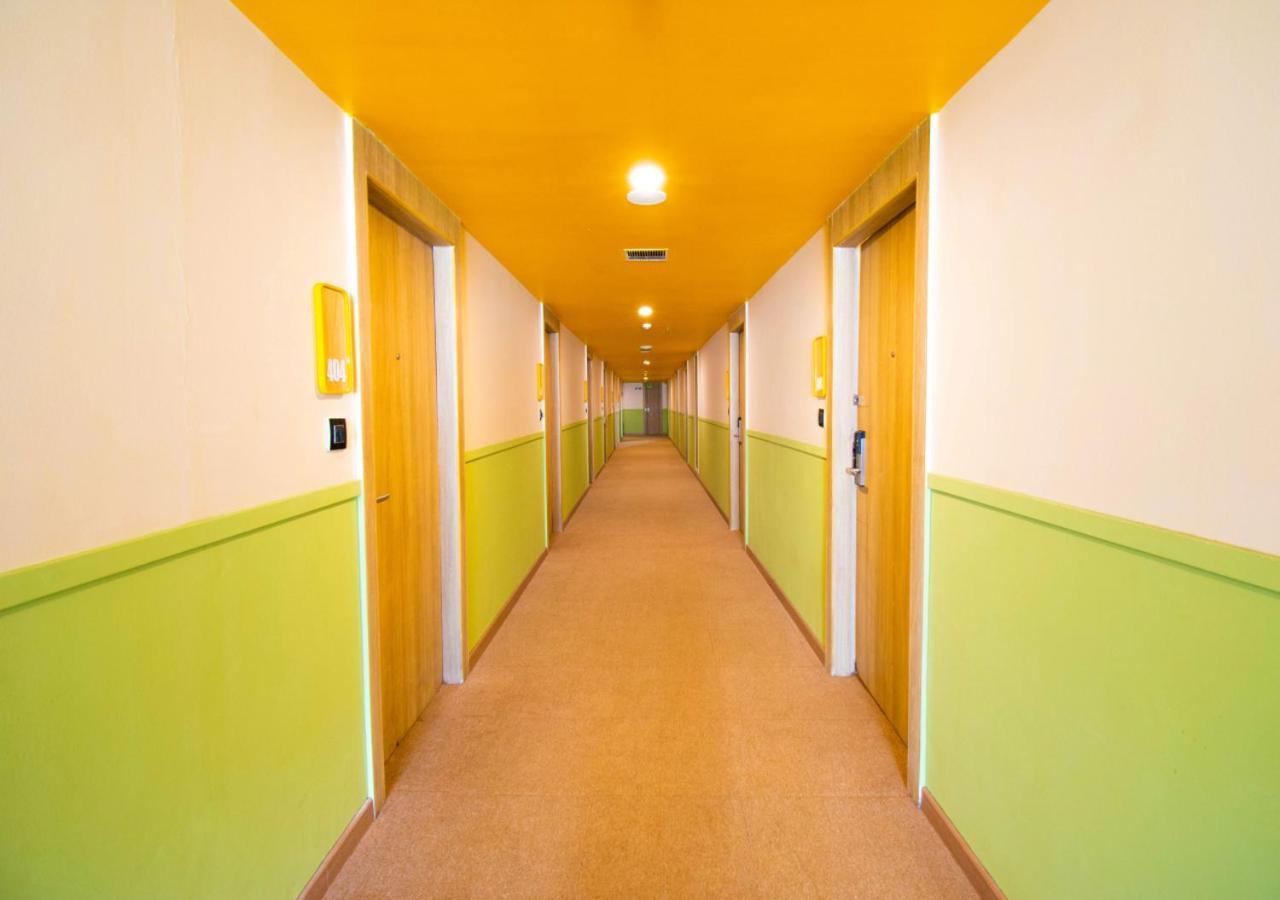 Bloom Hotel - Gachibowli Hyderabad Esterno foto