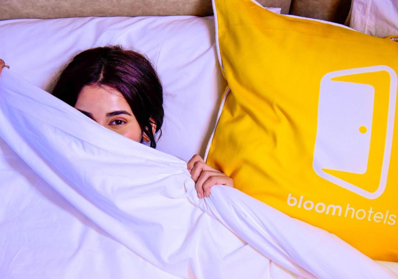 Bloom Hotel - Gachibowli Hyderabad Esterno foto