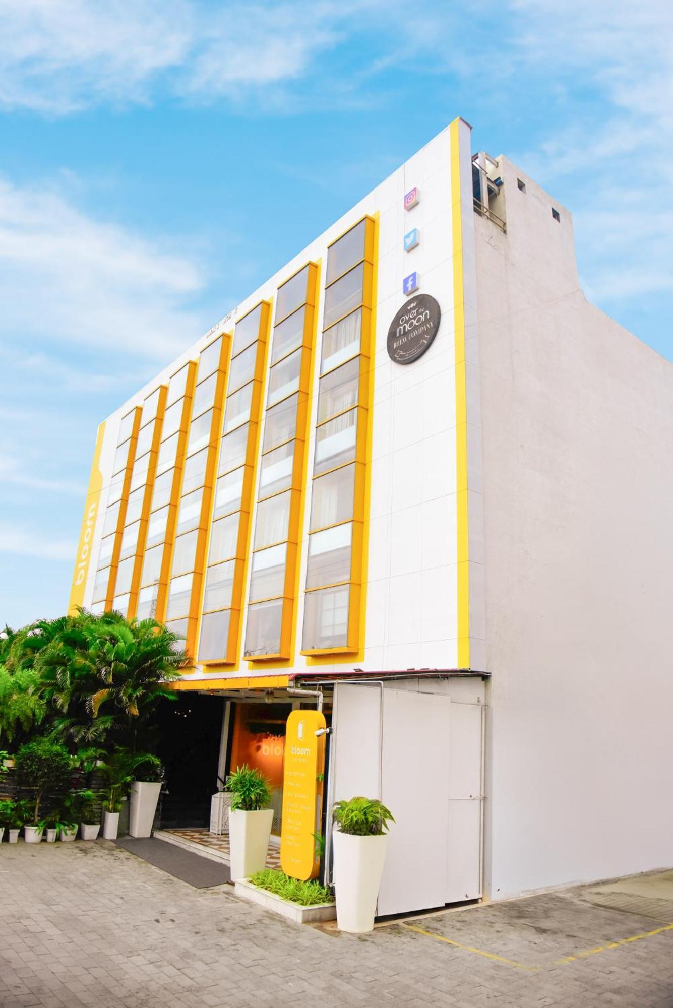 Bloom Hotel - Gachibowli Hyderabad Esterno foto